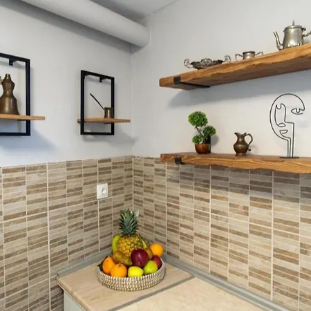 Silvia'S Apartments *